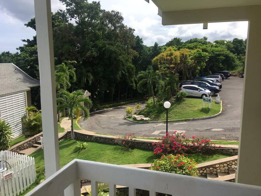 Ocho Rios 2 Bedroom Apartment/Flat ภายนอก รูปภาพ