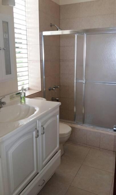 Ocho Rios 2 Bedroom Apartment/Flat ภายนอก รูปภาพ